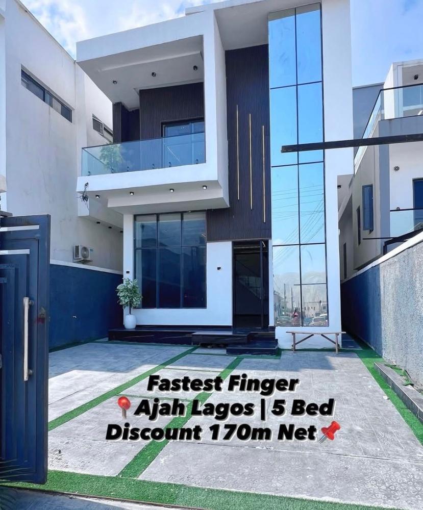 5 Bedroom Fully Detached Duplex With Swimming Pool For SALE Located At Ajah.