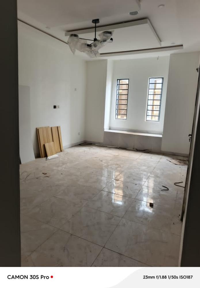 Brand New &amp; Spacious Terrace 4 Bedroom ( Corner piece) Terrace Duplex   Location: Orchid