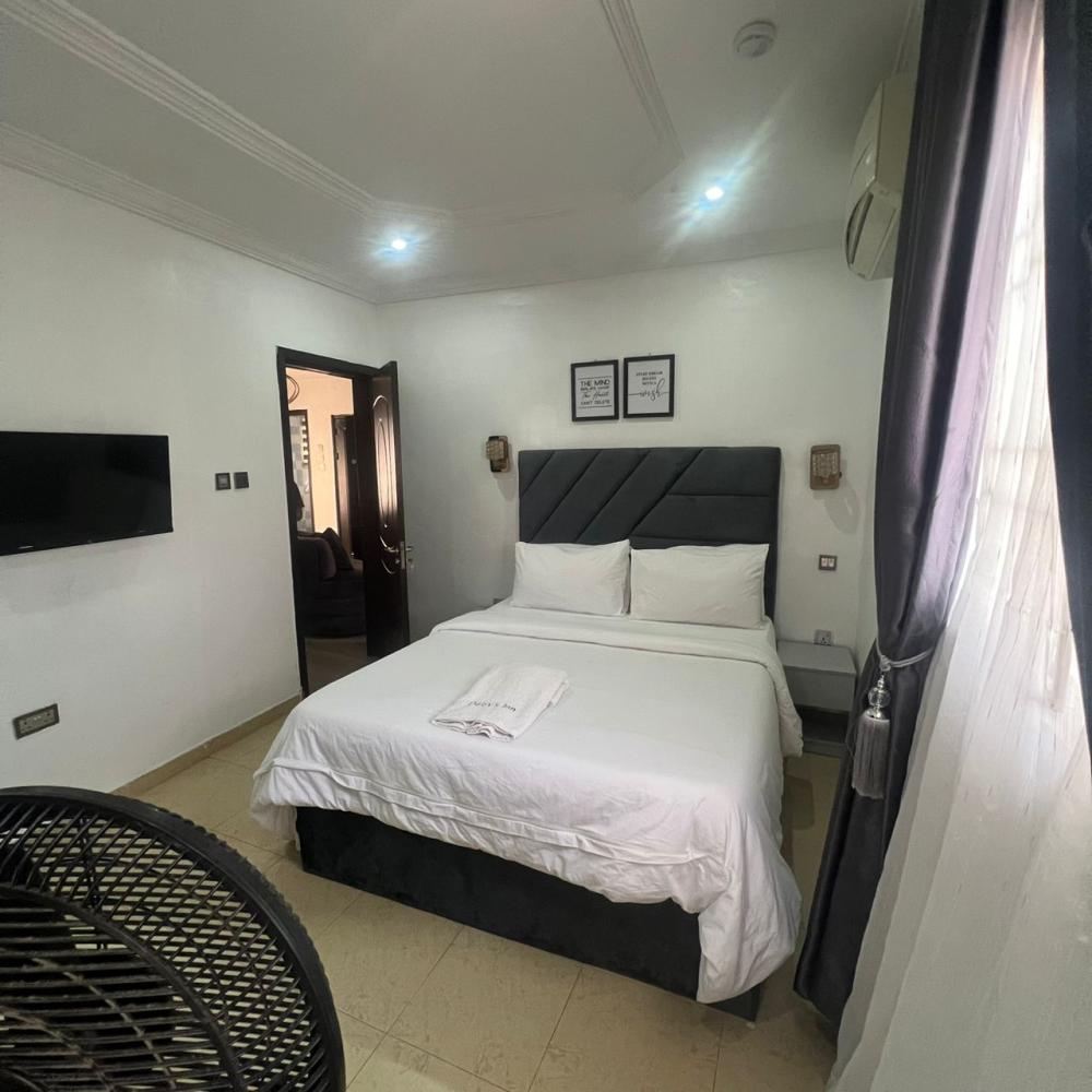 FULLY FURNISHED 2/3 BED || 12/15 MILLION || LEKKI PHASE 1, LAGOS