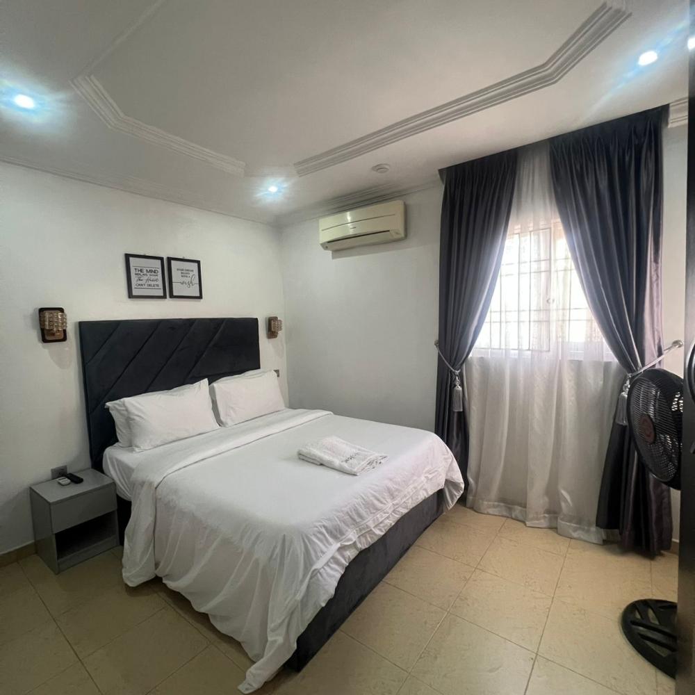 FULLY FURNISHED 2/3 BED || 12/15 MILLION || LEKKI PHASE 1, LAGOS