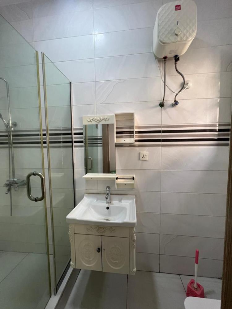 5 bedroom fully detached with a bq