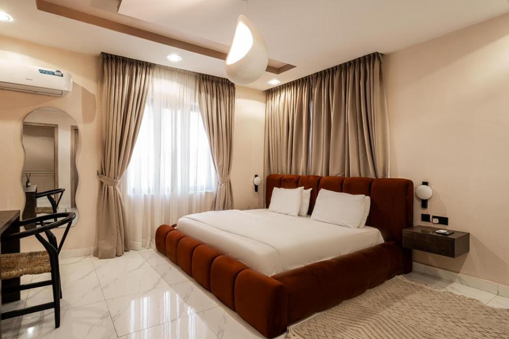 Luxury 2/3-Bedroom Serviced Apartment