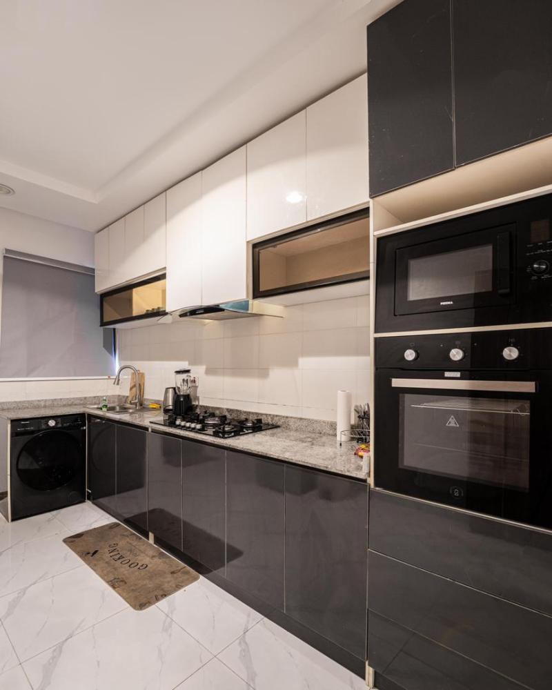 Luxury 2/3-Bedroom Serviced Apartment
