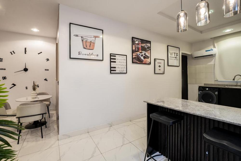 Luxury 1/2-Bedroom Serviced Apartment