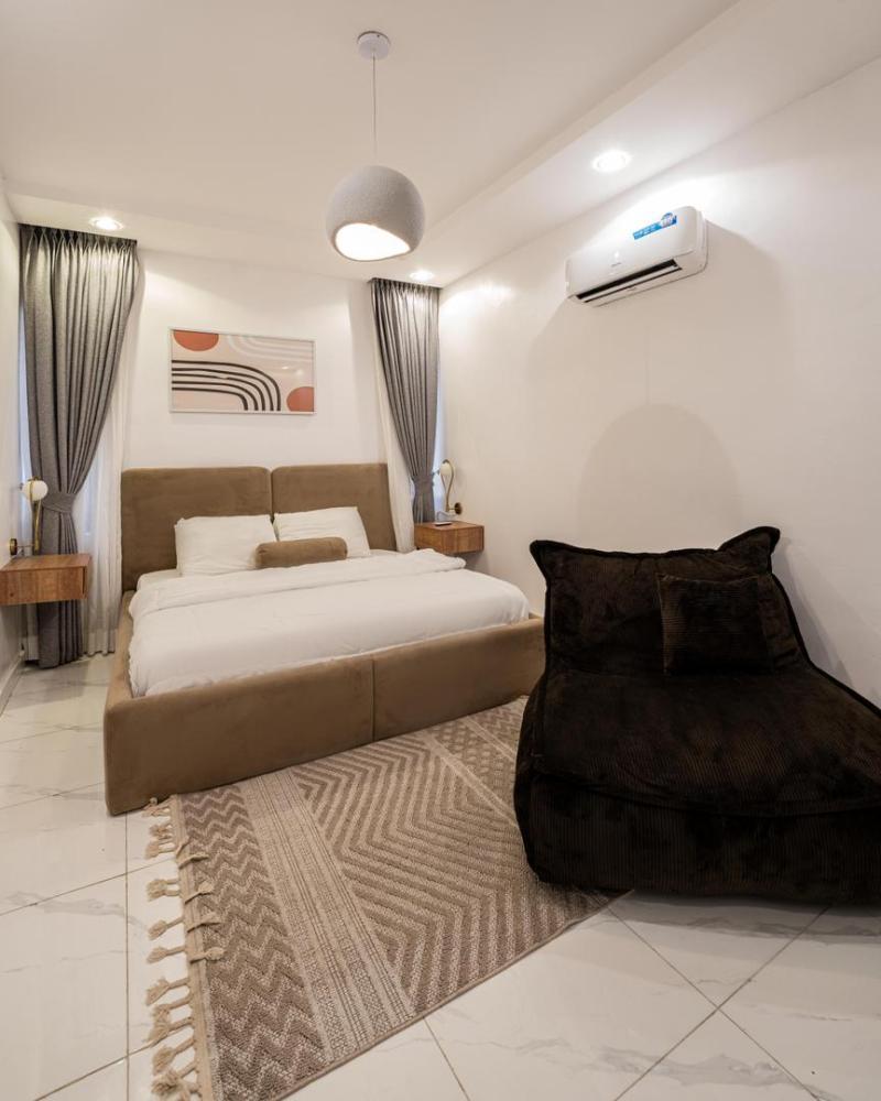 Luxury 1/2-Bedroom Serviced Apartment