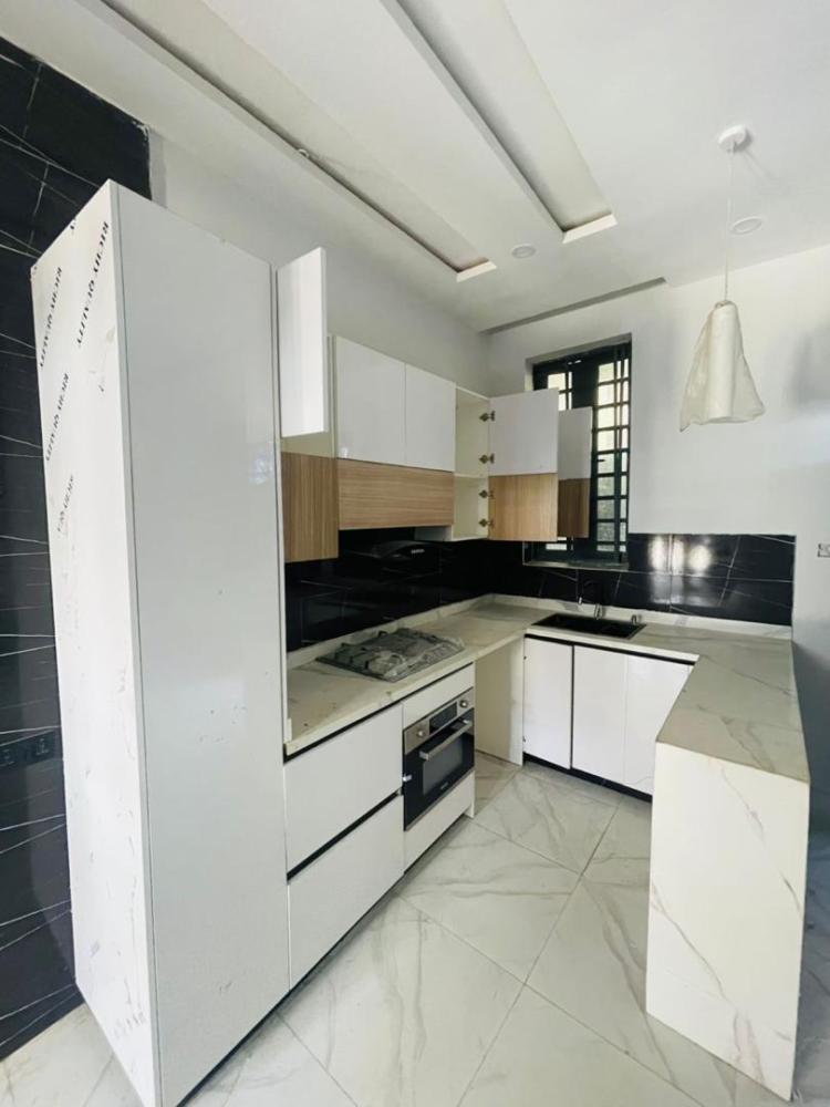 2 Bedroom Apartments Available For RENT Located At Ikate Elegushi, Lekki.