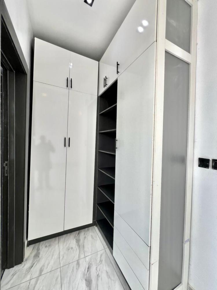 1 Bedroom Apartment With Swimming Pool And Gym Located At Ikate, Lekki.