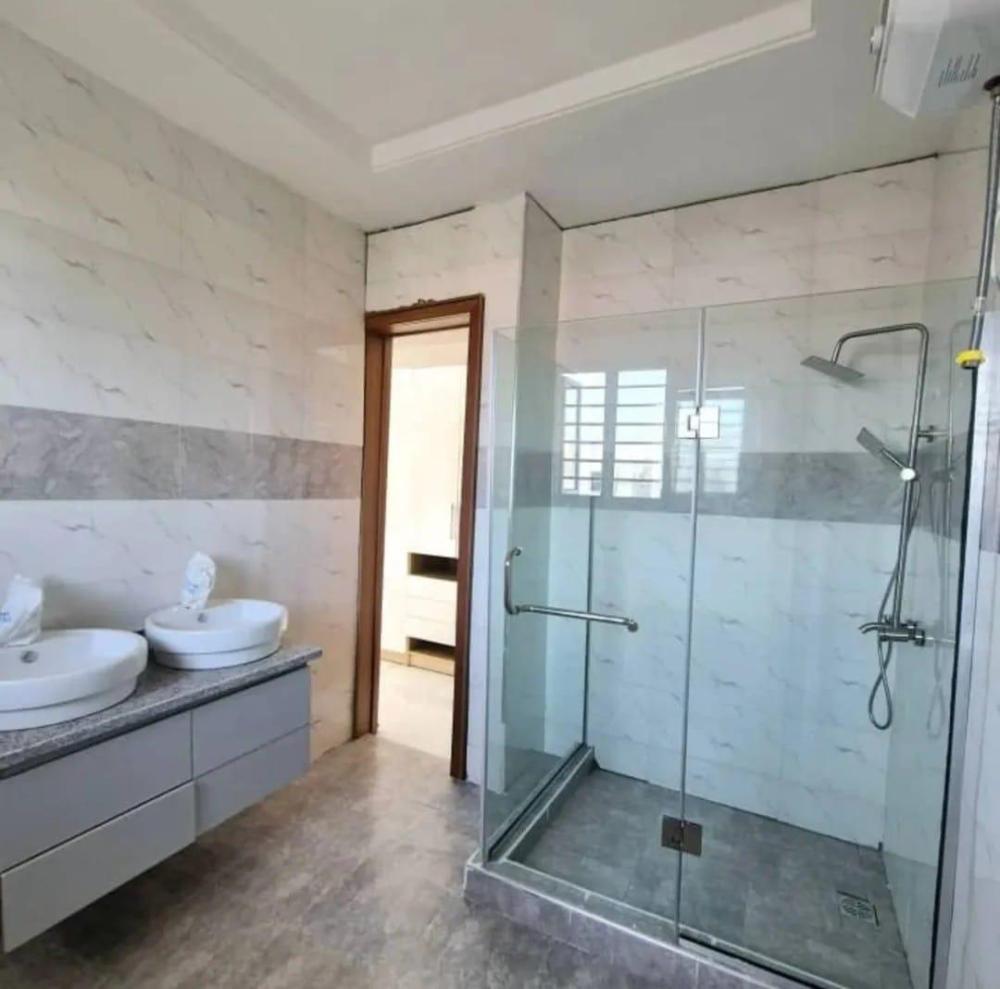 5 Bedroom Semi Detached Duplex Located At New Road, Lekki.