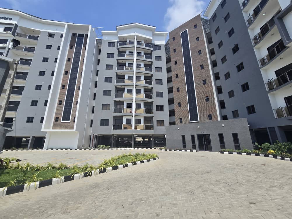 1 Bedroom Apartment With Swimming Pool And Gym  Available For RENT Located in Ikate, Lekki.