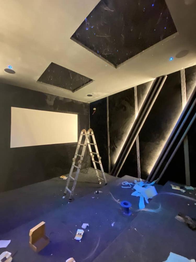 A LOVELY 5 BEDROOM FULLY DETACHED DUPLEX WITH A ROOM BOYS QUARTER IS AVAILABLE FOR SALE AT OSAPA LONDON,  LEKKI LAGOS.*