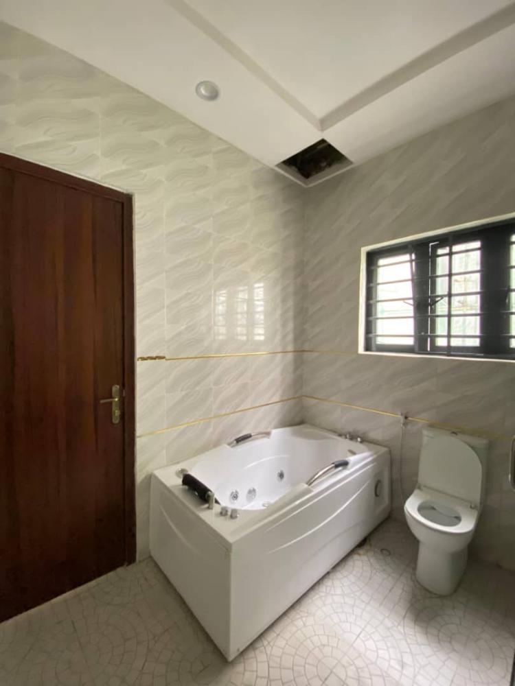 A LOVELY 5 BEDROOM FULLY DETACHED DUPLEX WITH A ROOM BOYS QUARTER IS NOW AVAILABLE FOR SALE AT OSAPA LONDON,  LEKKI LAGOS.*