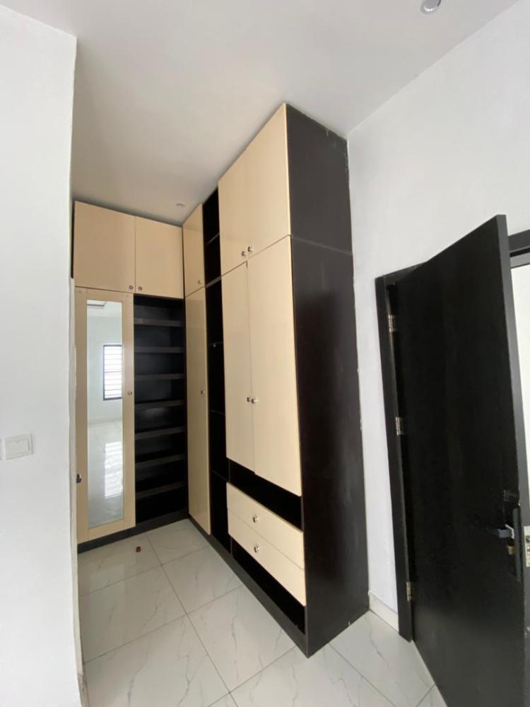 4 Bedroom Fully Detached Duplex With A Room Boys Quarter Available For RENT, Located At Orchid Road (Before The Roundabout), Lekki.