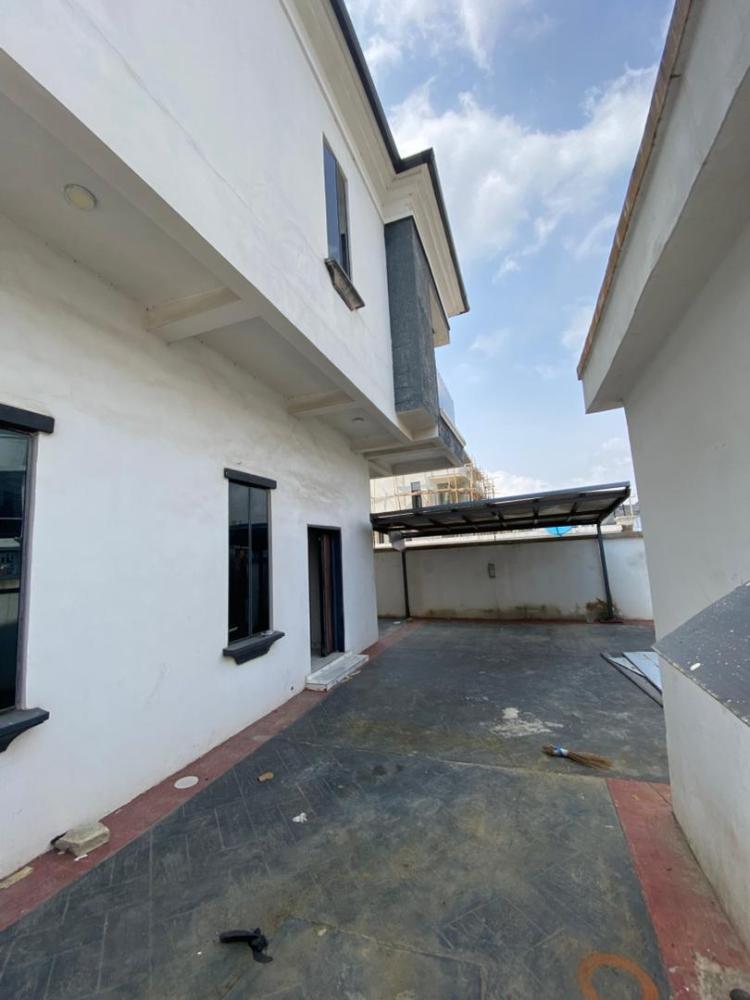 4 Bedroom Fully Detached Duplex With A Room Boys Quarter Available For RENT Located At Orchid Road (Before The Roundabout), Lekki.