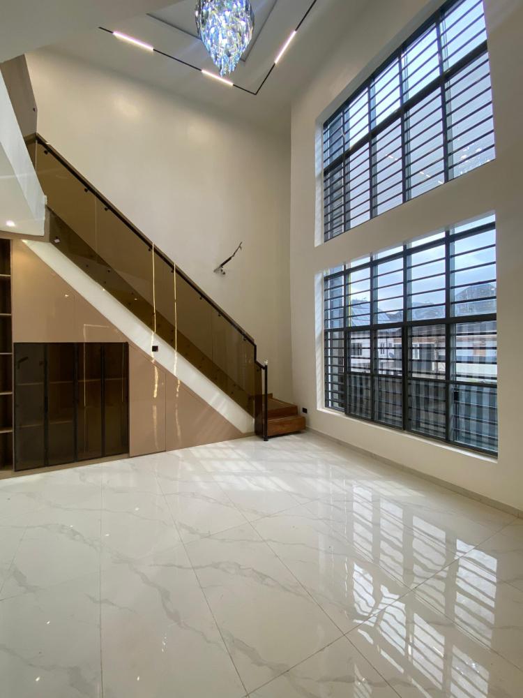 *🏡 AN IMPECCABLE 4 BEDROOM SEMI DETACHED DUPLEX WITH A ROOM BOYS QUARTER IS AVAILABLE FOR SALE AT CHEVRON, LEKKI LAGOS.*