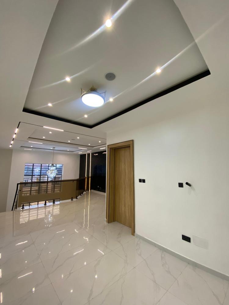 *🏡 AN IMPECCABLE 4 BEDROOM SEMI DETACHED DUPLEX WITH A ROOM BOYS QUARTER IS AVAILABLE FOR SALE AT CHEVRON, LEKKI LAGOS.*