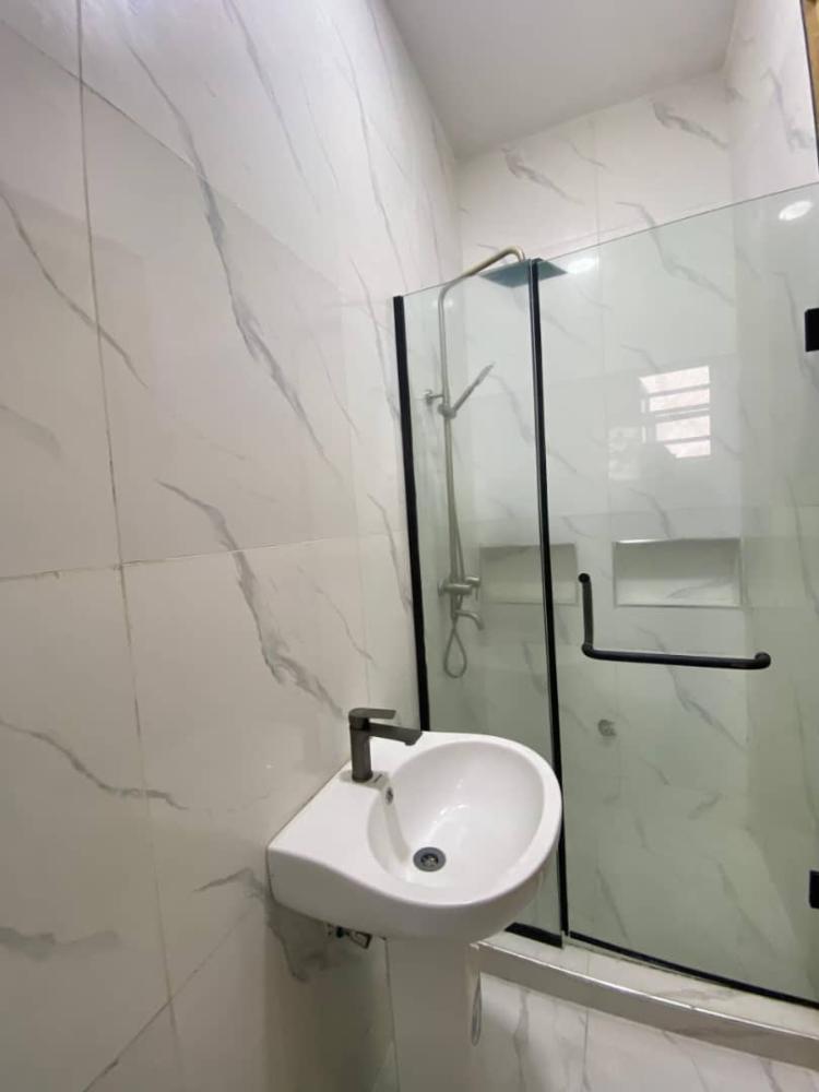 WELL CRAFTED 5 BEDROOM FULLY DETACHED DUPLEX WITH A ROOM BOYS QUARTER IS AVAILABLE FOR SALE AT CHEVRON,  LEKKI LAGOS.*