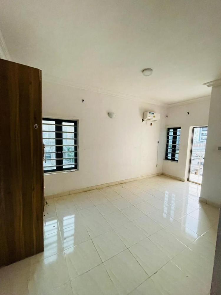 2 bedroom flat available for rent 