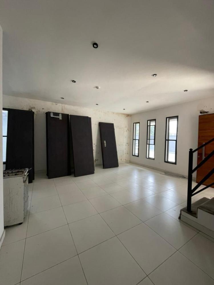 4Bedroom Maisonette With a Bq