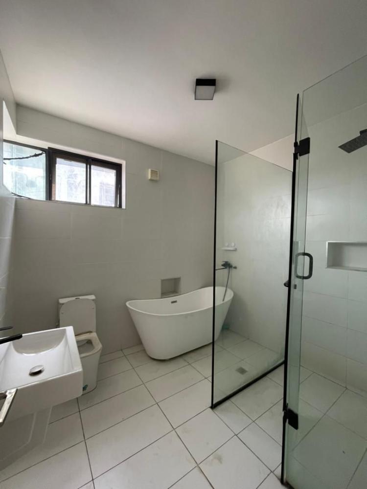 4Bedroom Maisonette With a Bq