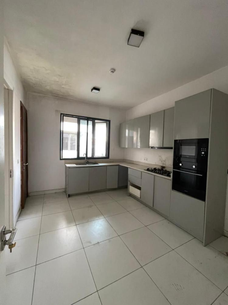 4Bedroom Maisonette With a Bq