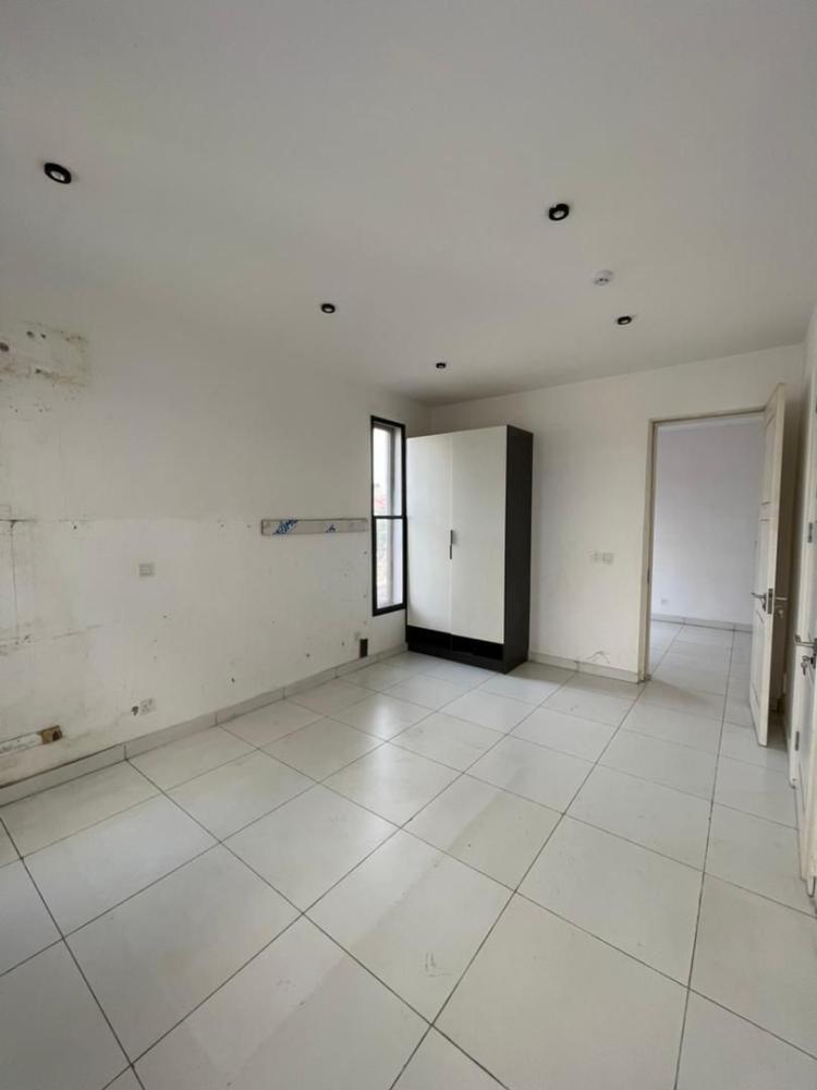 4Bedroom Maisonette With a Bq