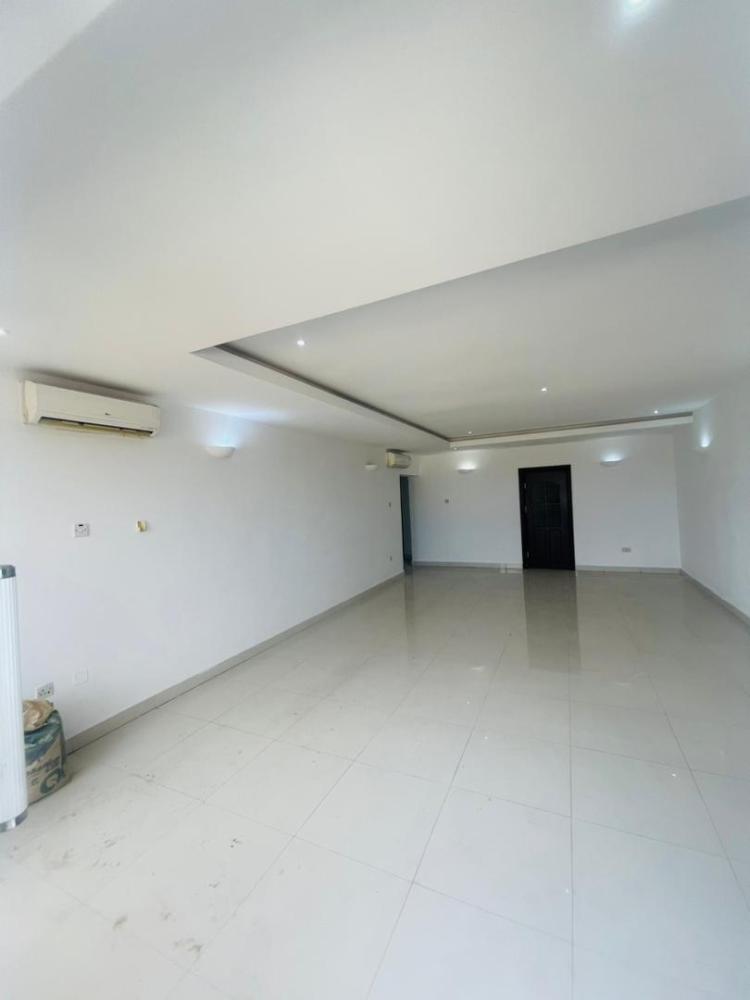 3 bedroom Penthouse For Rent