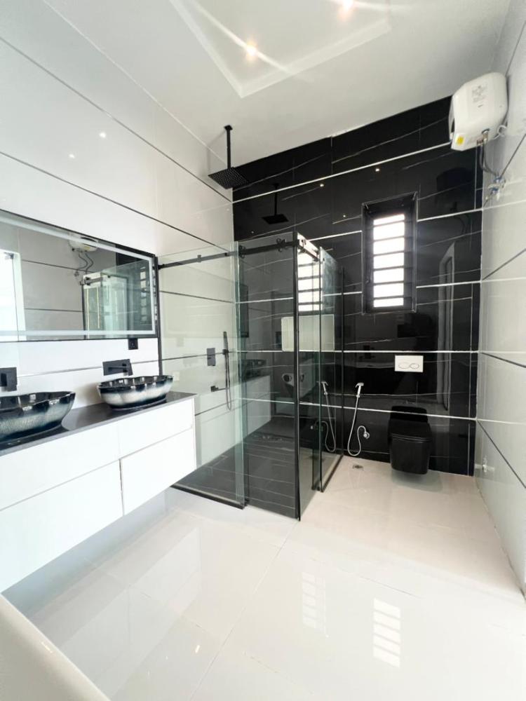 5 Bedroom Fully Detached Duplex Available For SALE Located At Ajah.