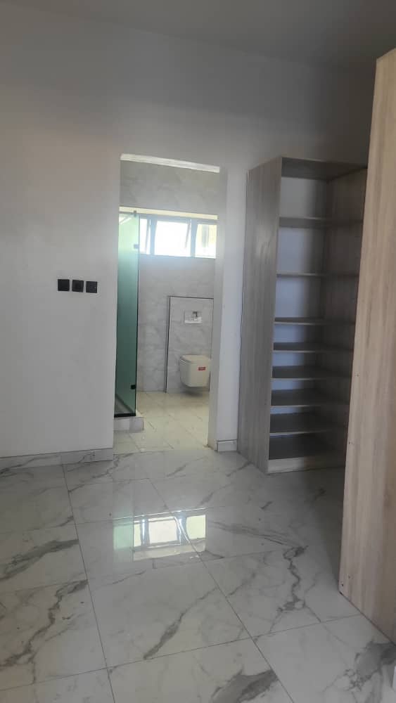 6 Bedroom Fully Detached Duplex Available For SALE  and Located At Ikate, Lekki.