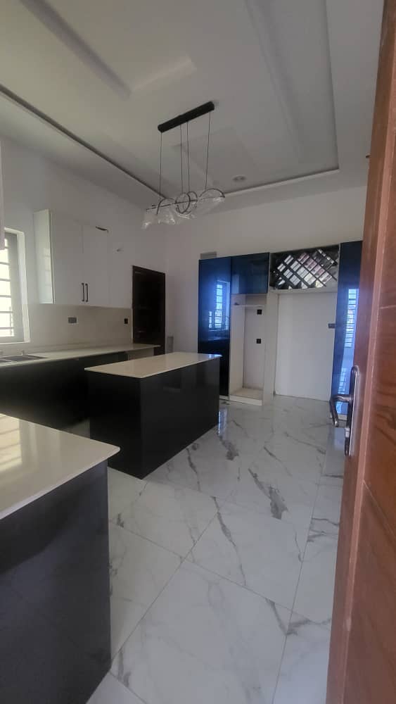 6 Bedroom Fully Detached Duplex Available For SALE  and Located At Ikate, Lekki.