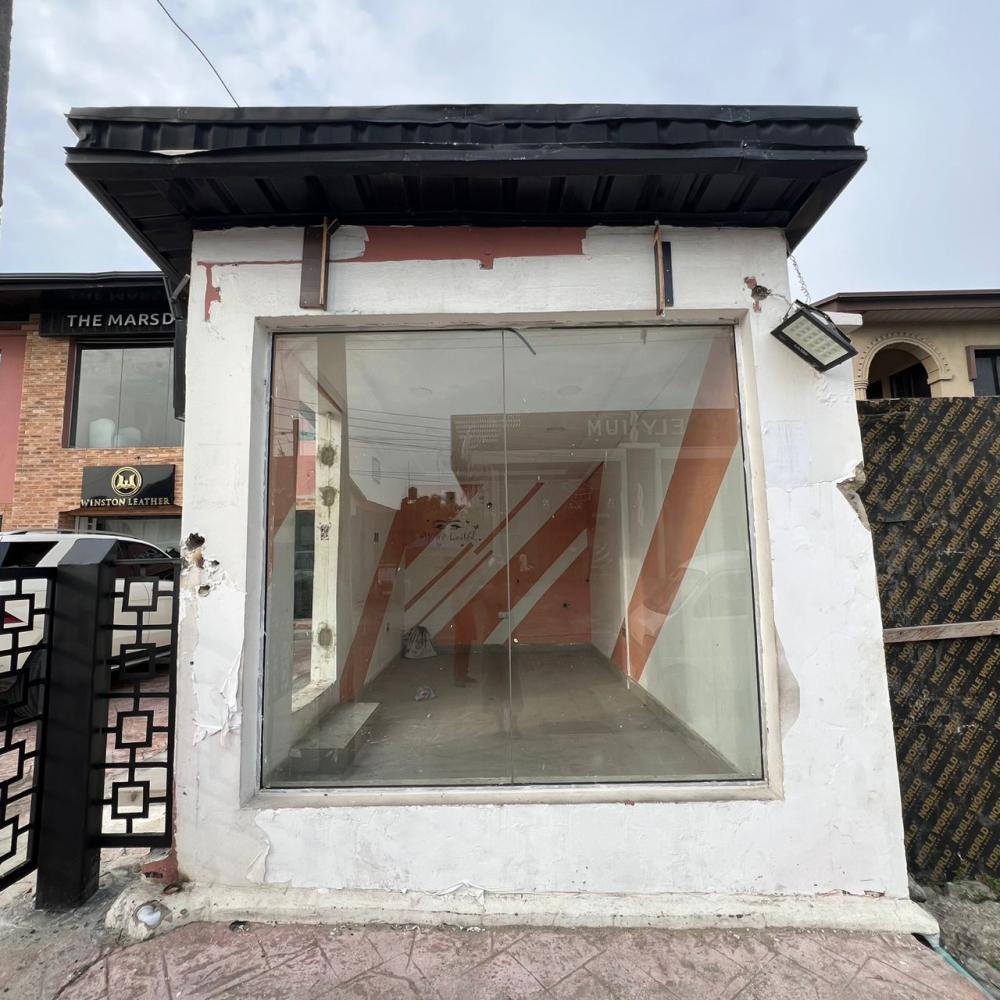 Office/Shop Space Available For Rent And Located At Lekki Phase 1.