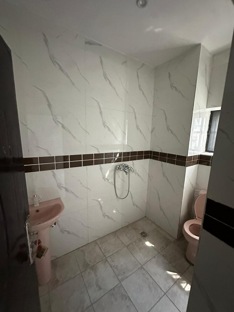 3 Unit Of 3 Bedroom Flat Availble For RENT and Located At Ikota.