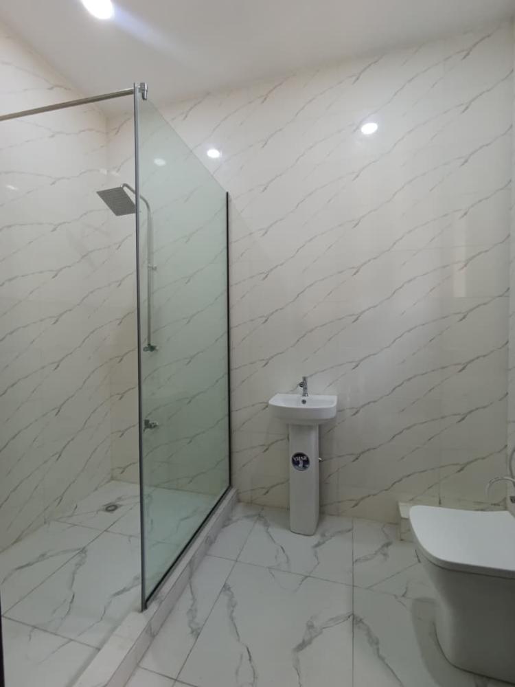 3 Bedroom Flat Available For RENT and Located At New Road, Lekki.