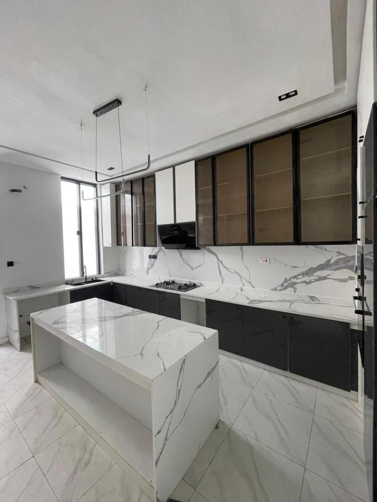 5 Bedroom Fully Detached Duplex Available For SALE and Located At Chevron, Lekki.