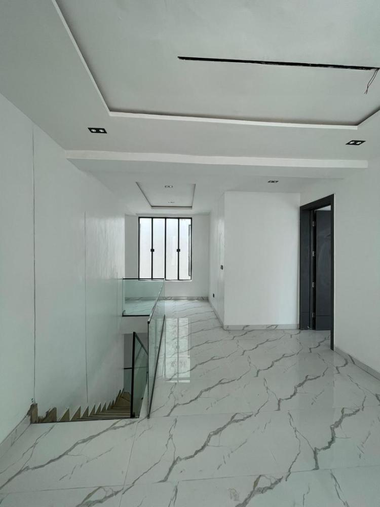 5 Bedroom Fully Detached Duplex Available For SALE and Located At Chevron, Lekki.