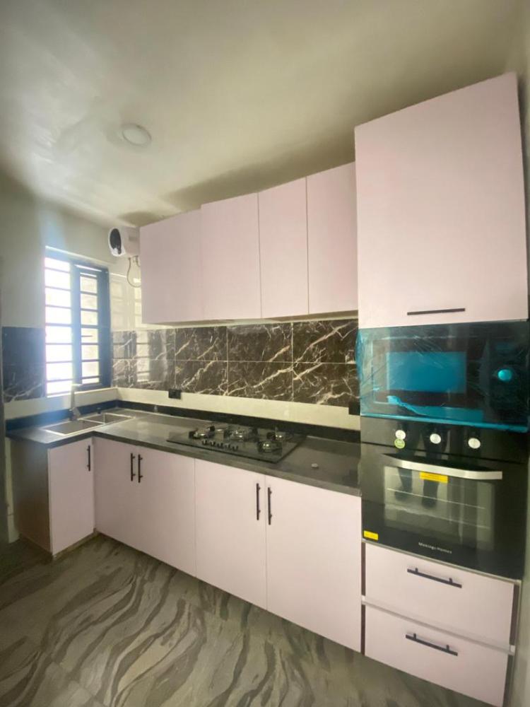 1 BEDROOM APARTMENT WITH COMMUNAL SWIMMING POOL + GYM IS CURRENTLY AVAILABLE FOR RENT, LOCATED AT OLOGOLO, LEKKI LAGOS.*