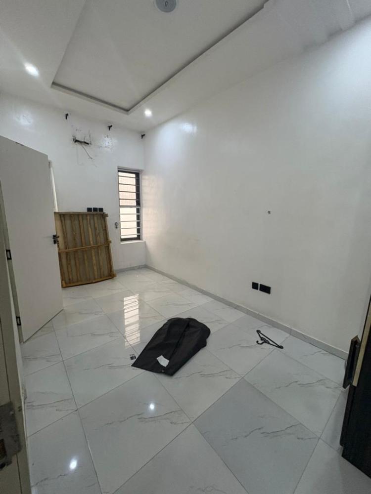 4 BEDROOM SEMI DETACHED DUPLEX FOR RENT