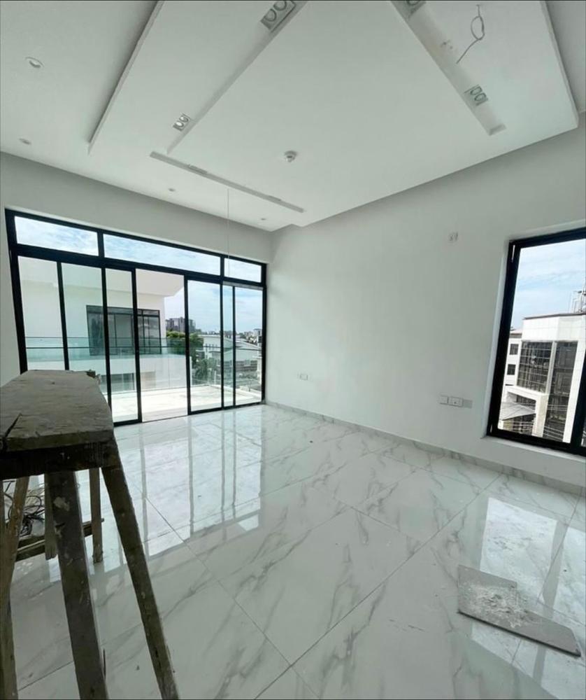 4 BEDROOM SEMI DETACHED DUPLEX FOR SALE