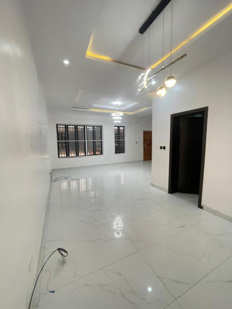 Exquisite 3 Bedroom Terrace Duplex