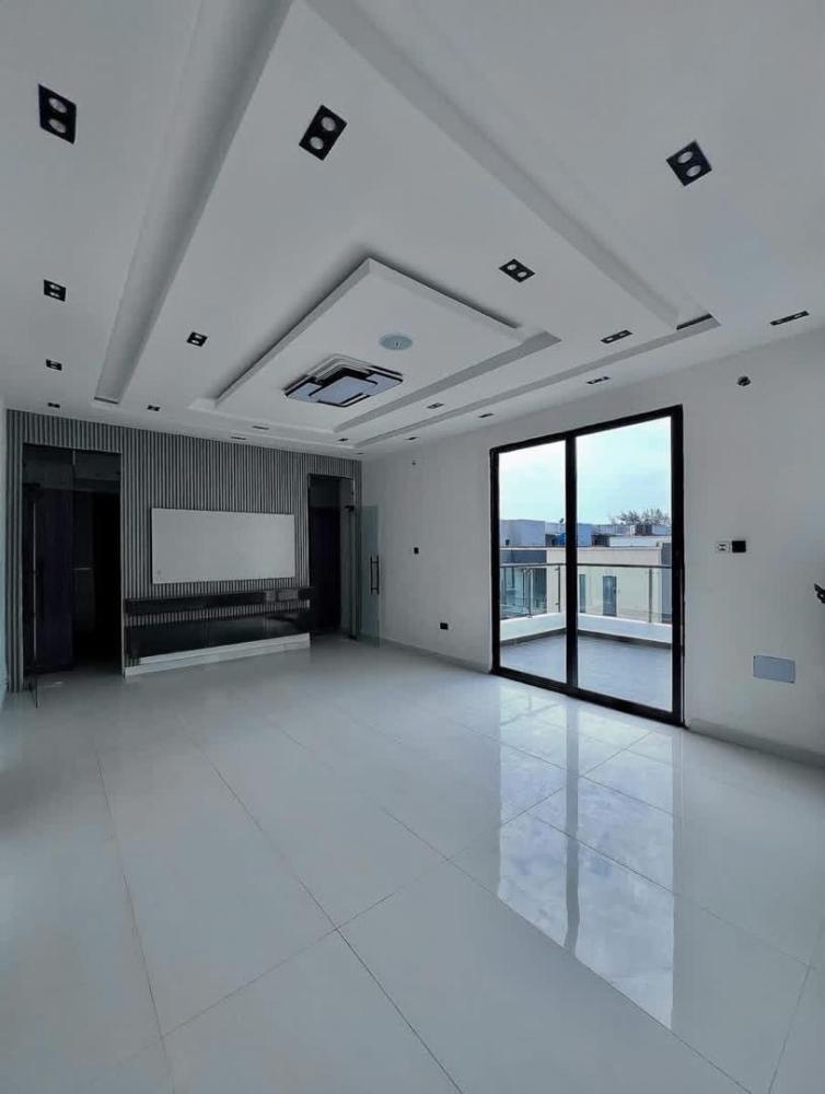 5 Bedroom Fully Detached Home with Cinema At Lekky County, Ikota