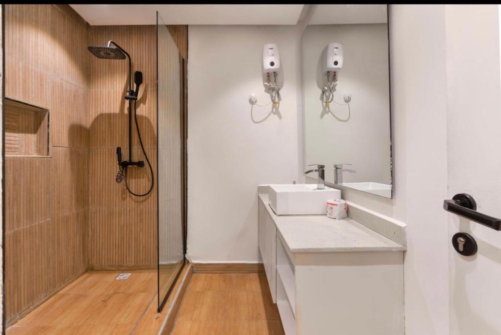 Luxury 2 Bedroom Apartment