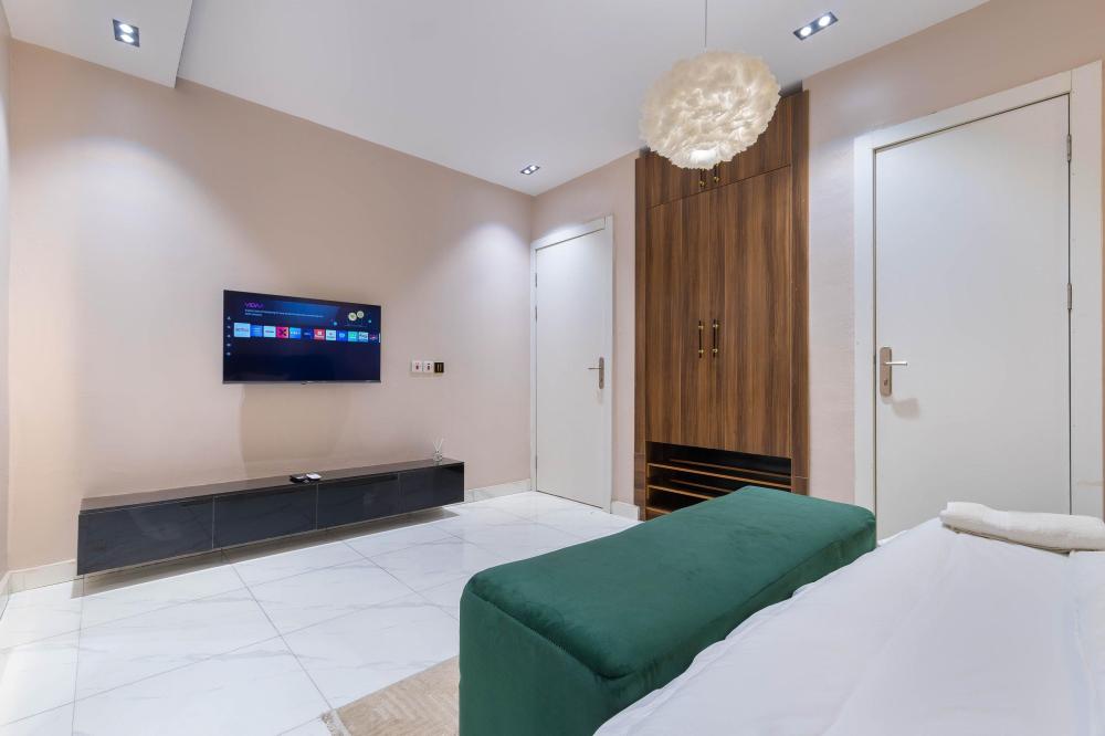 Luxury 3 Bedroom Shortlet Apartment