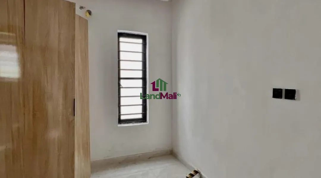 CHEVRON LEKKI | 4 BED | N195M ASKING 4 Bedroom Semi-Detached Duplex for sale