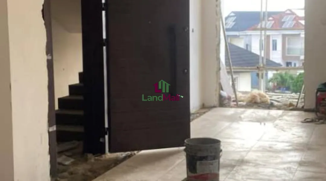 3 Bedroom Maisonette Apartment with Boys Quarter is Available For SALE at Lekki Phase 1, Lekki Lagos.