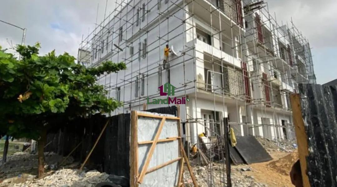 3 Bedroom Maisonette Apartment with Boys Quarter is Available For SALE at Lekki Phase 1, Lekki Lagos.