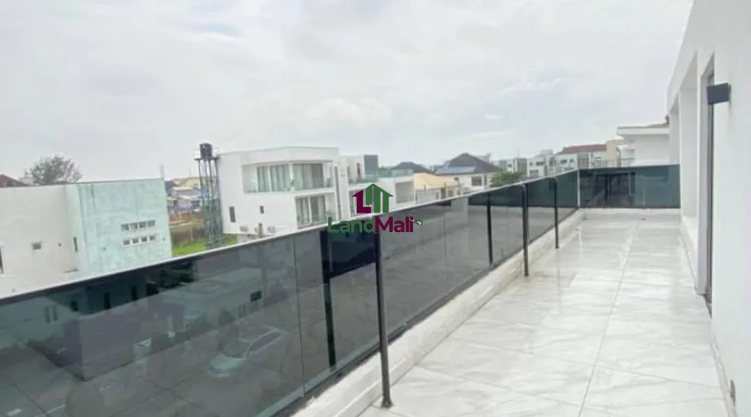A LUXURIOUS 4 BEDROOM FULLY DETACHED DUPLEX WITH A ROOM BOYS QUARTER IS AVAILABLE FOR SALE AT OSAPA LONDON, LEKKI LAGOS.*