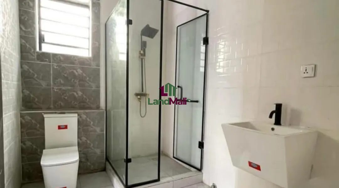 Luxury 5-Bedroom Semi-Detached Home with BQ --