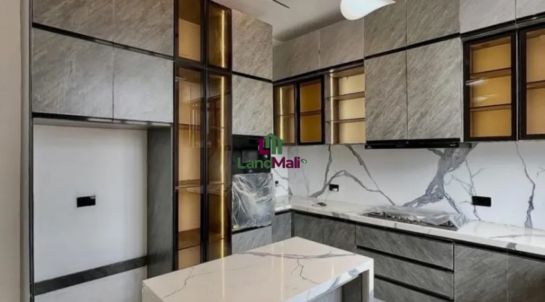 BEDROOM FULLY DETACHED DUPLEX FOR SALE
