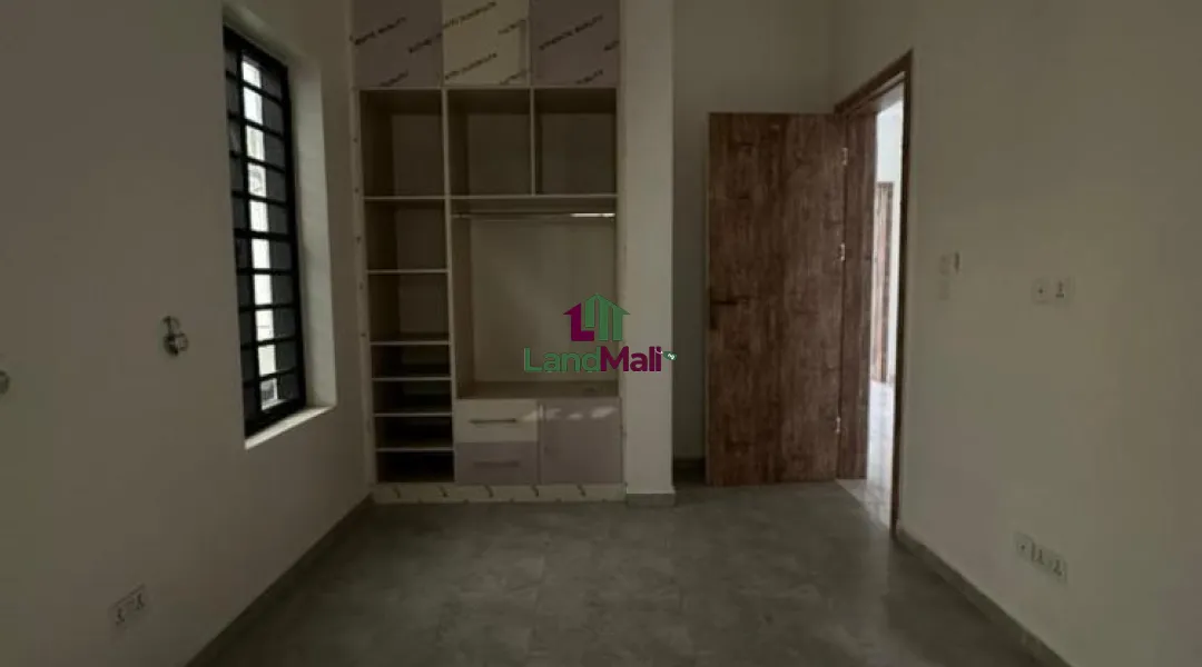 4 BEDROOM TERRACE DUPLEX FOR RENT!🏠🏡