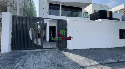 Sales Alert* 5bedroom fully detached with bq