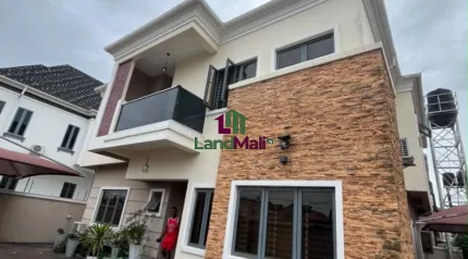 FOR RENT SPACIOUS 4-BEDROOM DUPLEX WITH BQ
